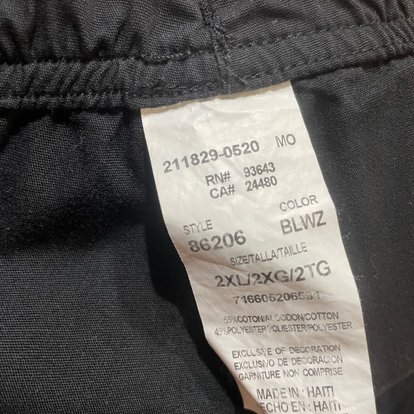 🖤 SET of Black Dickies 2X Scrubs with Flare Leg Cargo Pants & Two Pocket Top - Picture 7 of 11